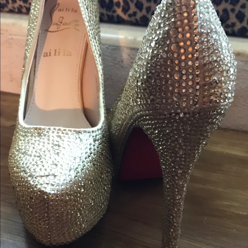 Sparkly Cinderella shoes. Brand Ailila